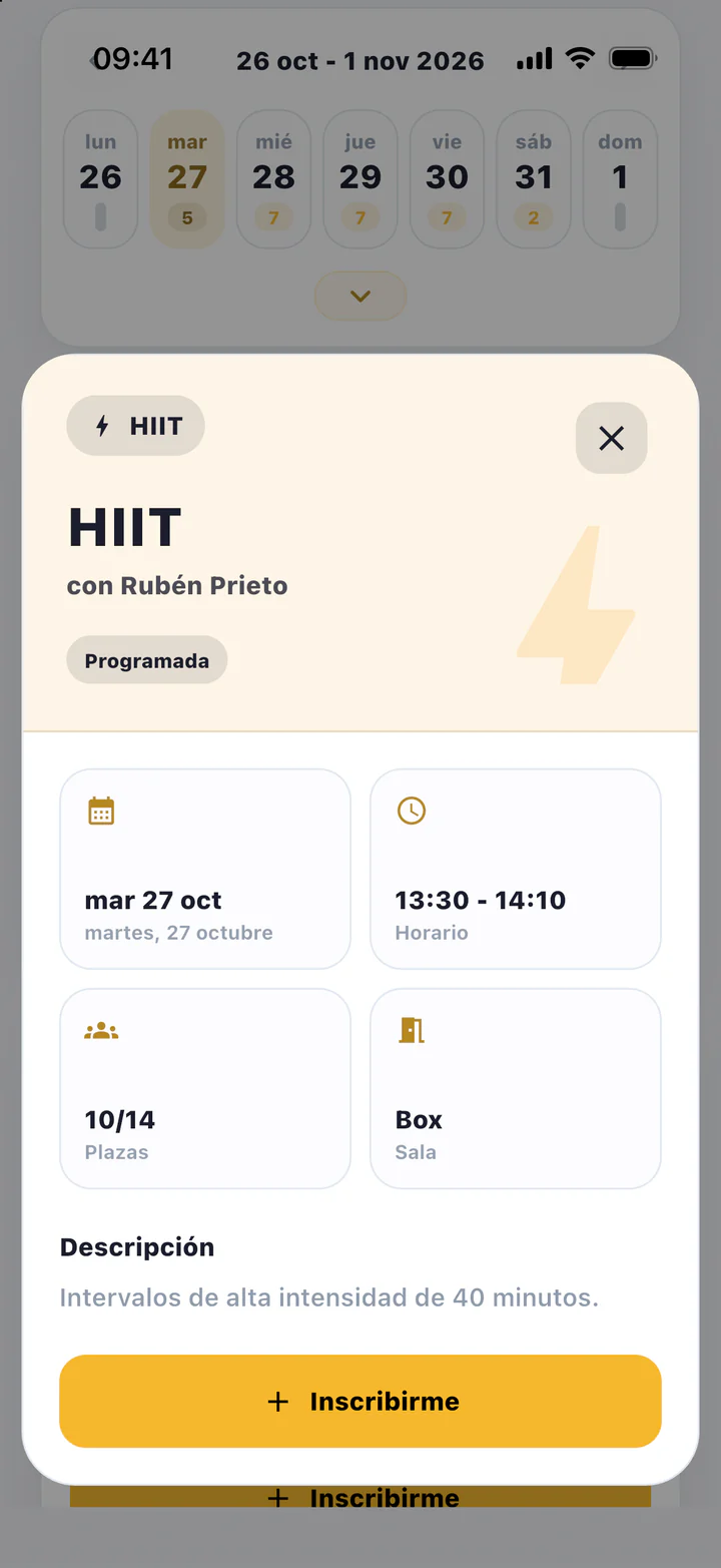 Member app: HIIT class detail with time, free spots, room and the sign-up button